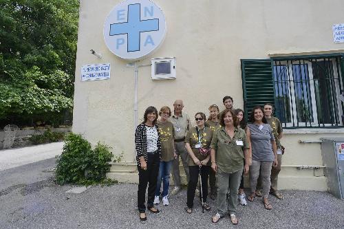 Debora Serracchiani (Presidente Regione Friuli Venezia Giulia) con i volontari dell'Ente Nazionale Protezione Animali (ENPA) - Trieste 03/07/2017